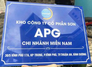 Bảng tên mica dán decal