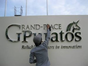 Chữ nổi inox trắng